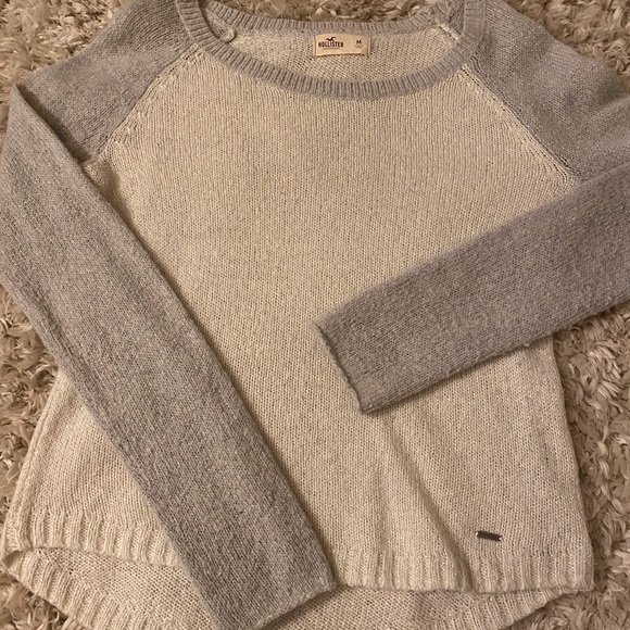 HOLLISTER high low sweater!!! - Picture 1 of 4